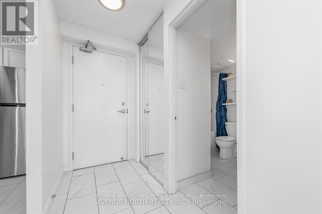 Photo du bâtiment - 1440-1440 Heron Rd
