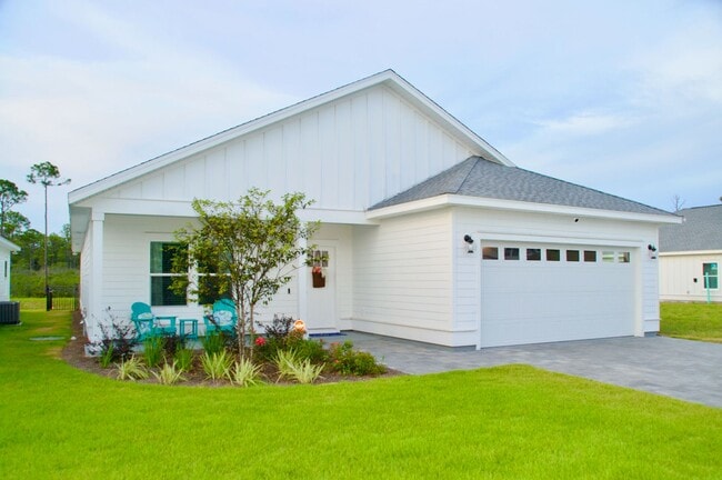Building Photo - For Lease - 4 BR| 2 BA Furnished New Const...