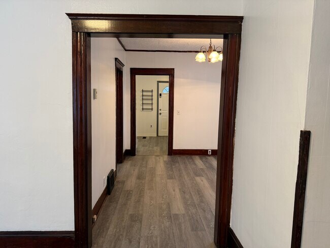 Foto del edificio - 3 Bed/1 Bath - Unit 132Ngor