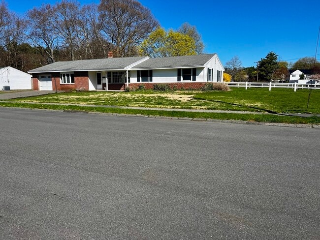 Building Photo - 1 Perkins Rd