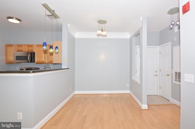 Building Photo - 1571 Spring Gate Dr.