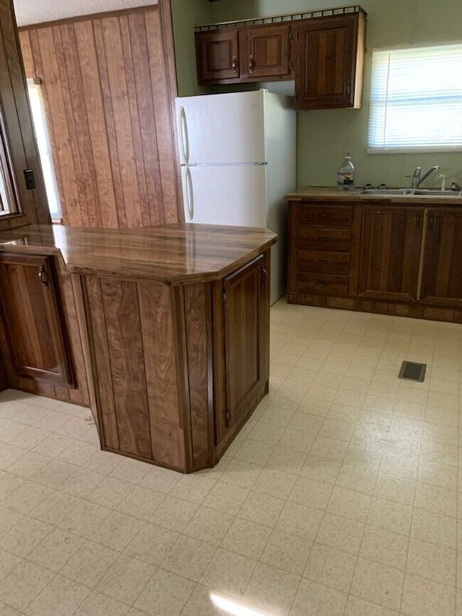 Foto del edificio - 2 Bdrm/2 Bath Mobile home on private road ...
