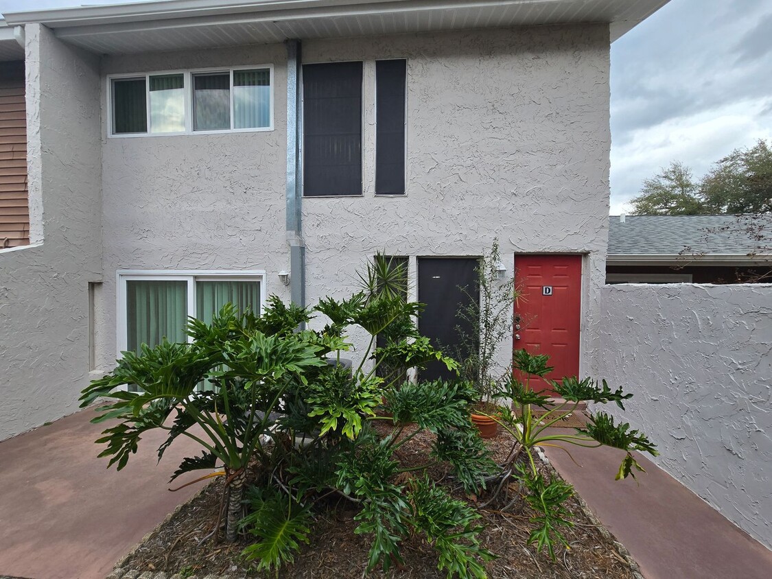 Foto principal - Orlando - 3 Bedroom, 2 Bathroom - $2,395.00