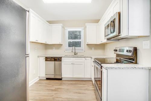 Foto del edificio - 2544 Brentwood Rd