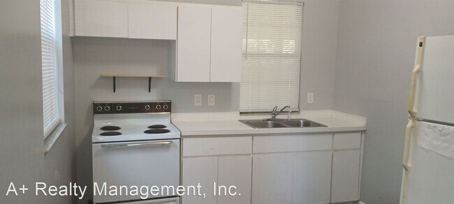 Building Photo - 1 br, 1 bath House - 240 N. Lemon Ave.