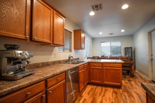 Building Photo - 3724 W Fitzwater Ct