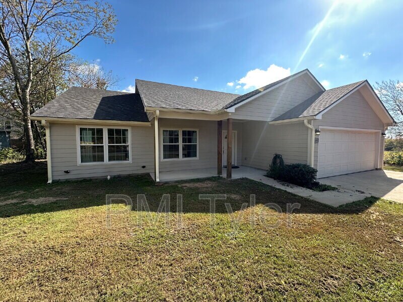 Foto principal - 1109 Engle St