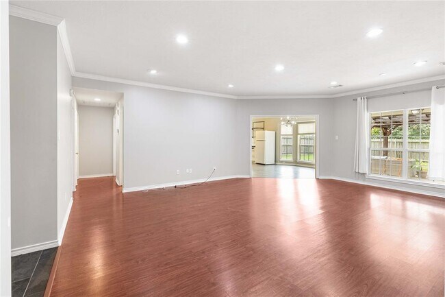 Foto del edificio - 1311 Mullins Loop N