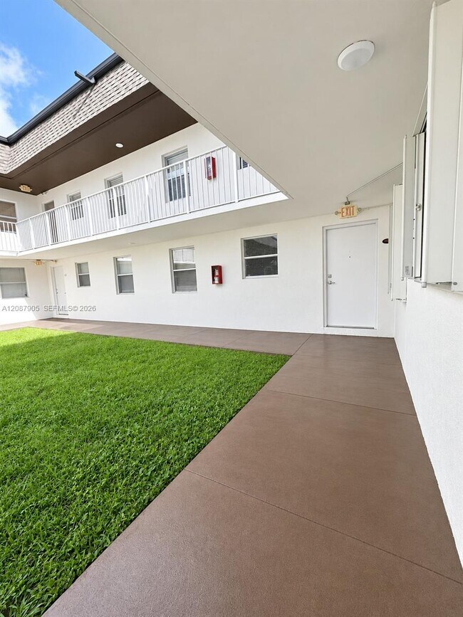 Foto del edificio - 8475 SW 94th St