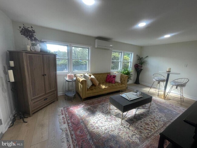 Foto del edificio - 304 Anderson Ave