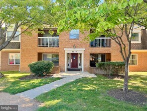 Building Photo - 5932 Cove Landing Rd