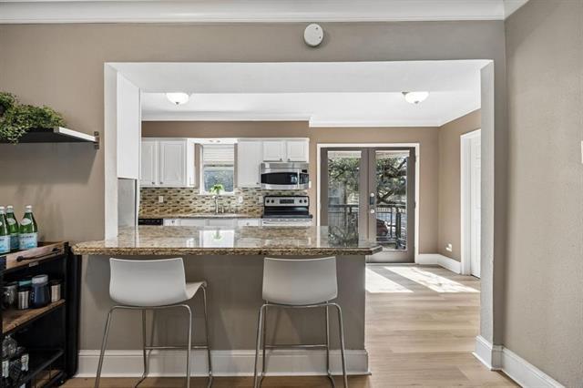 Foto del edificio - 7730 Meadow Rd