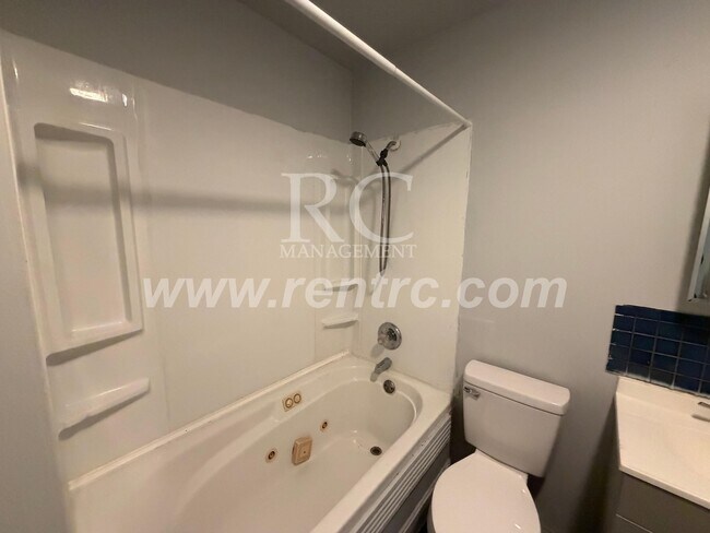 Foto del edificio - 1618 Crestview-