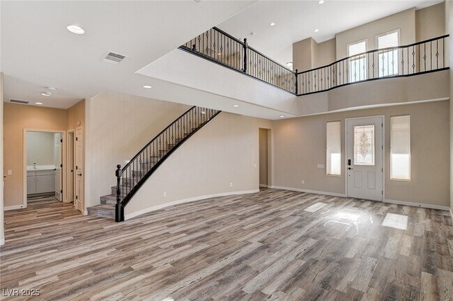 Building Photo - 2536 Sturrock Dr