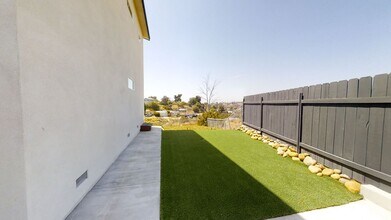 Building Photo - 5262 Tipton St