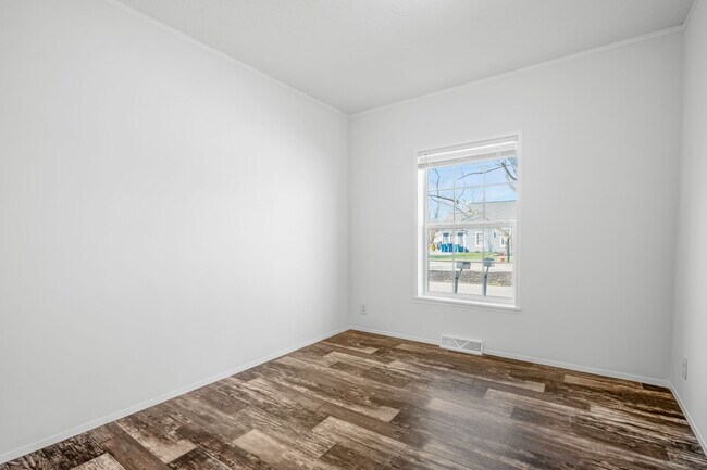 Foto del edificio - Sheridan Duplex Unit (no garage)