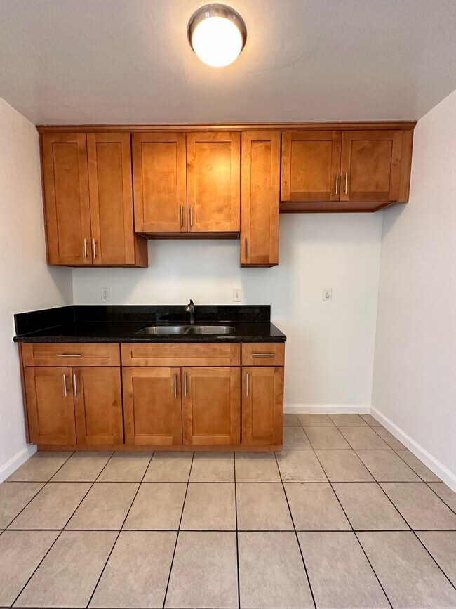Foto del edificio - 1022 E 32nd St