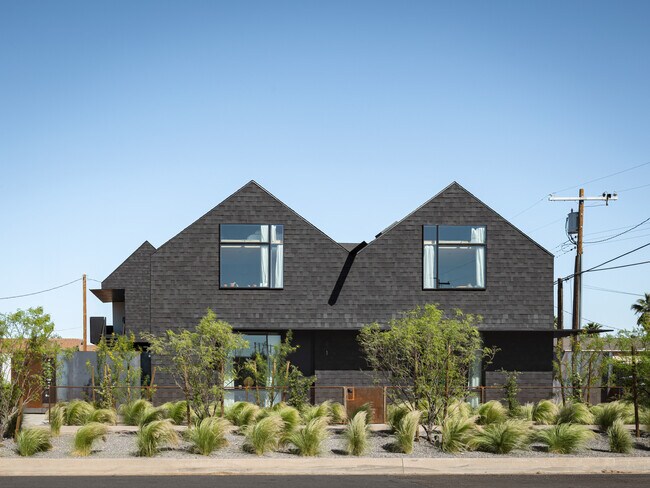 Building Photo - 513 N 10th St