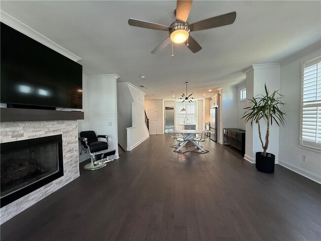 Building Photo - 1112 Larkin Dr