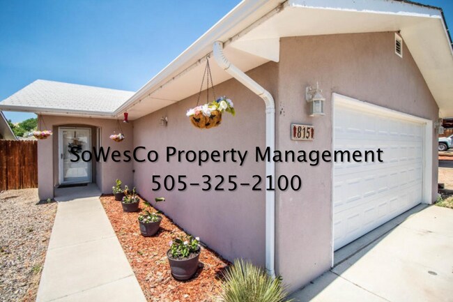 Foto del edificio - 3 Bedroom 2 Bath 2 Car Garage in Bloomfield