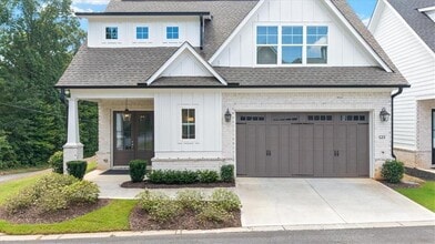 Building Photo - 123 Ivey Wy