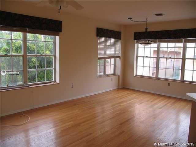 Building Photo - 1242 Drexel Ave