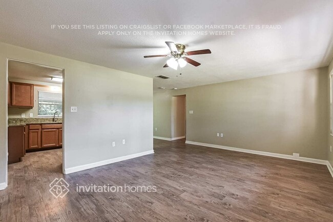 Foto del edificio - 2231 Camellia Dr