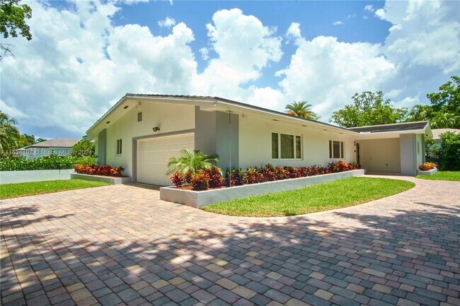 Building Photo - 7450 Old Cutler Rd