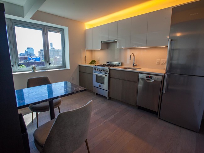 Foto del edificio - 107 Columbia Heights