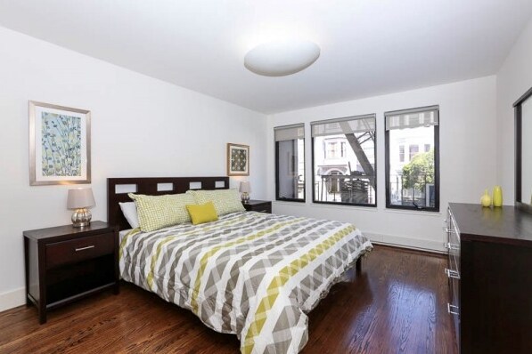 Foto del edificio - 2445 Polk St