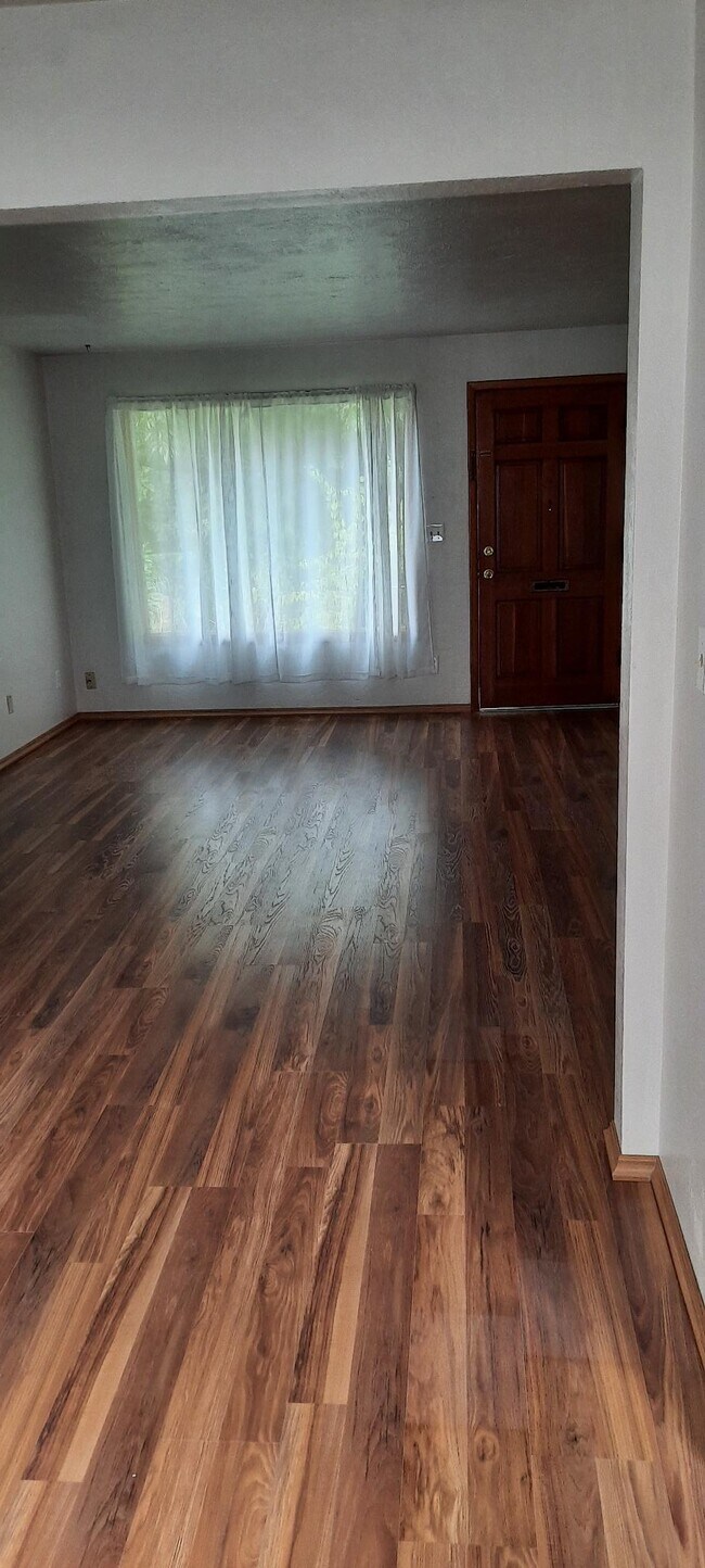 Foto del edificio - 772 Cottage St NE