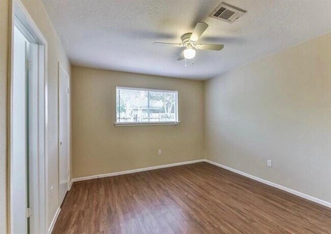 Foto del edificio - 4835 E Ridge Creek Dr