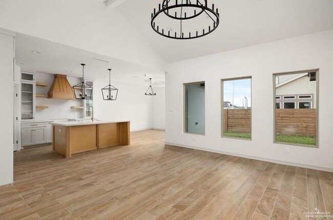 Building Photo - 2080 Eagle Landing Dr