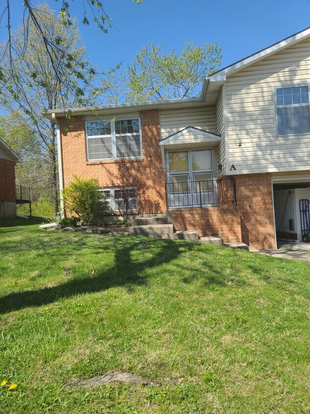 610 NE Lynn St, Lee's Summit, MO 64063 House Rental in Lee's Summit