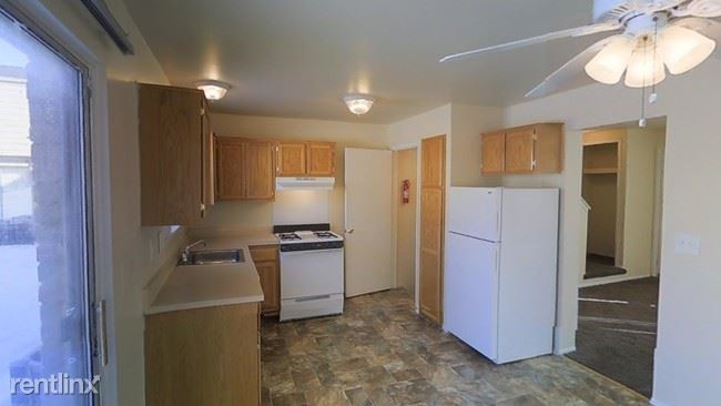 Building Photo - 3 br, 2 bath Townhome - Auburn Village Tow...