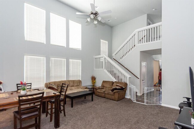 Building Photo - 15123 Monaltrie Dr