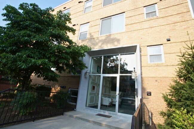 Foto del edificio - 420 16th St SE