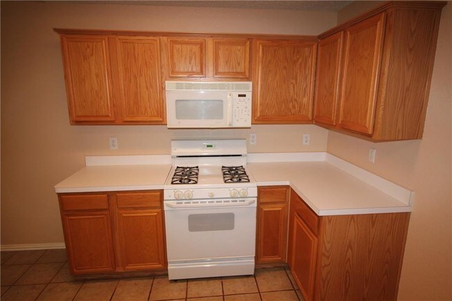 Building Photo - 1017 Ridgecrest Dr