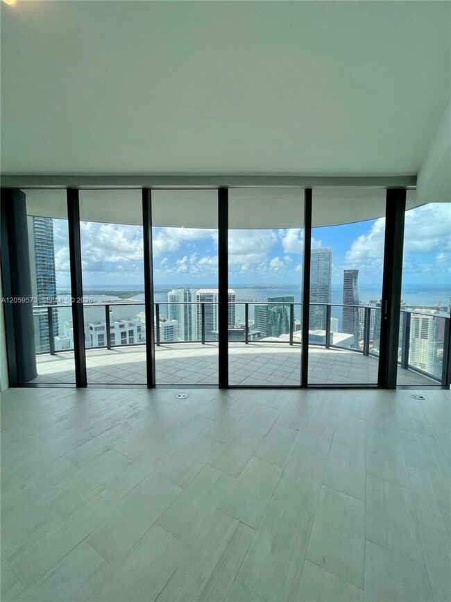 Building Photo - 1000 Brickell Plz
