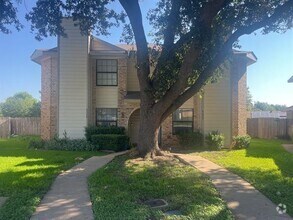 Building Photo - 4336 Hulen Cir E