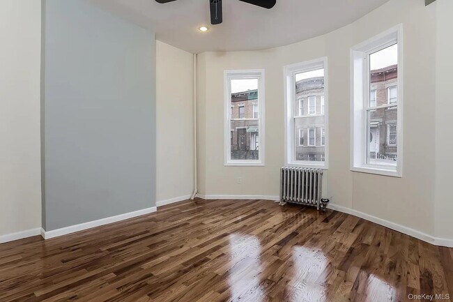 Foto del edificio - 21 Dewey Pl