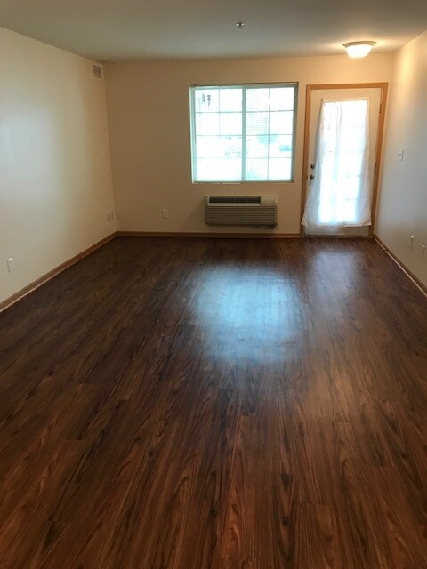 Building Photo - 162 Bertram Dr