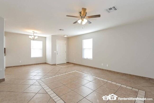 Building Photo - NEWLY RENOVATED!!! 3 bed 2 bath Ready for ...