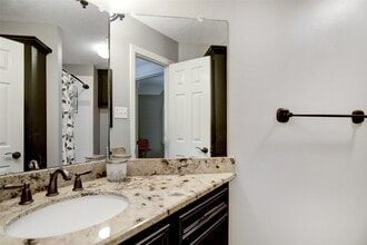 Building Photo - 14 Twilight Glen Ct