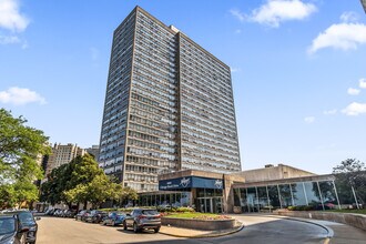Building Photo - 4800 S Chicago Beach Dr