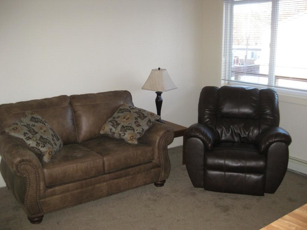 Primary Photo - 170 Shady Ln