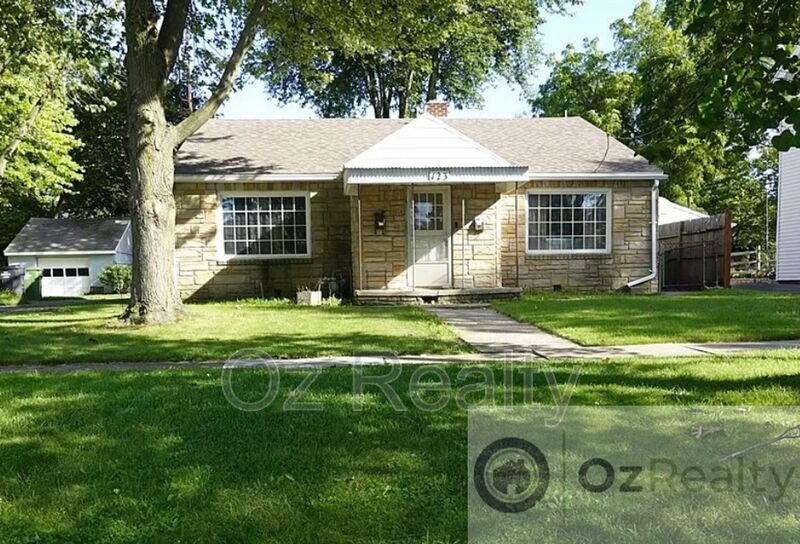 123 S Masters Ct Unit 1/2, Maumee, OH 43537 Condo for Rent in Maumee