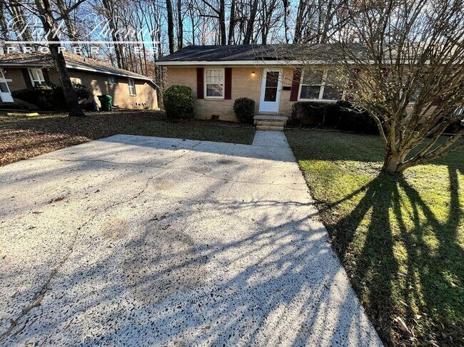 Foto del edificio - 4701 Highlake Dr