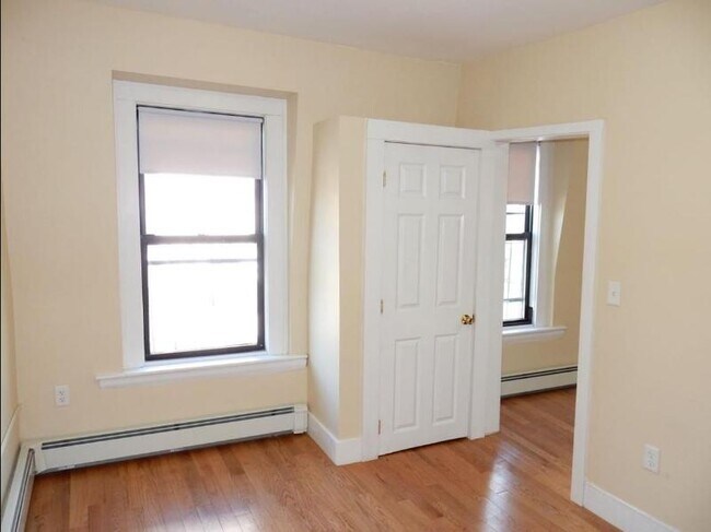 Building Photo - 232 Cambridge St