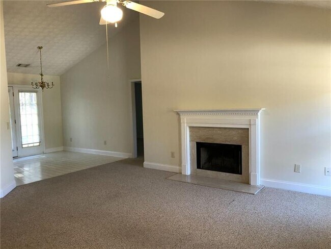 Building Photo - 4904 Kensington Park Dr